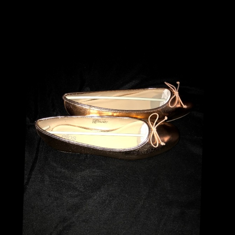 Flats - Picture 2 of 2